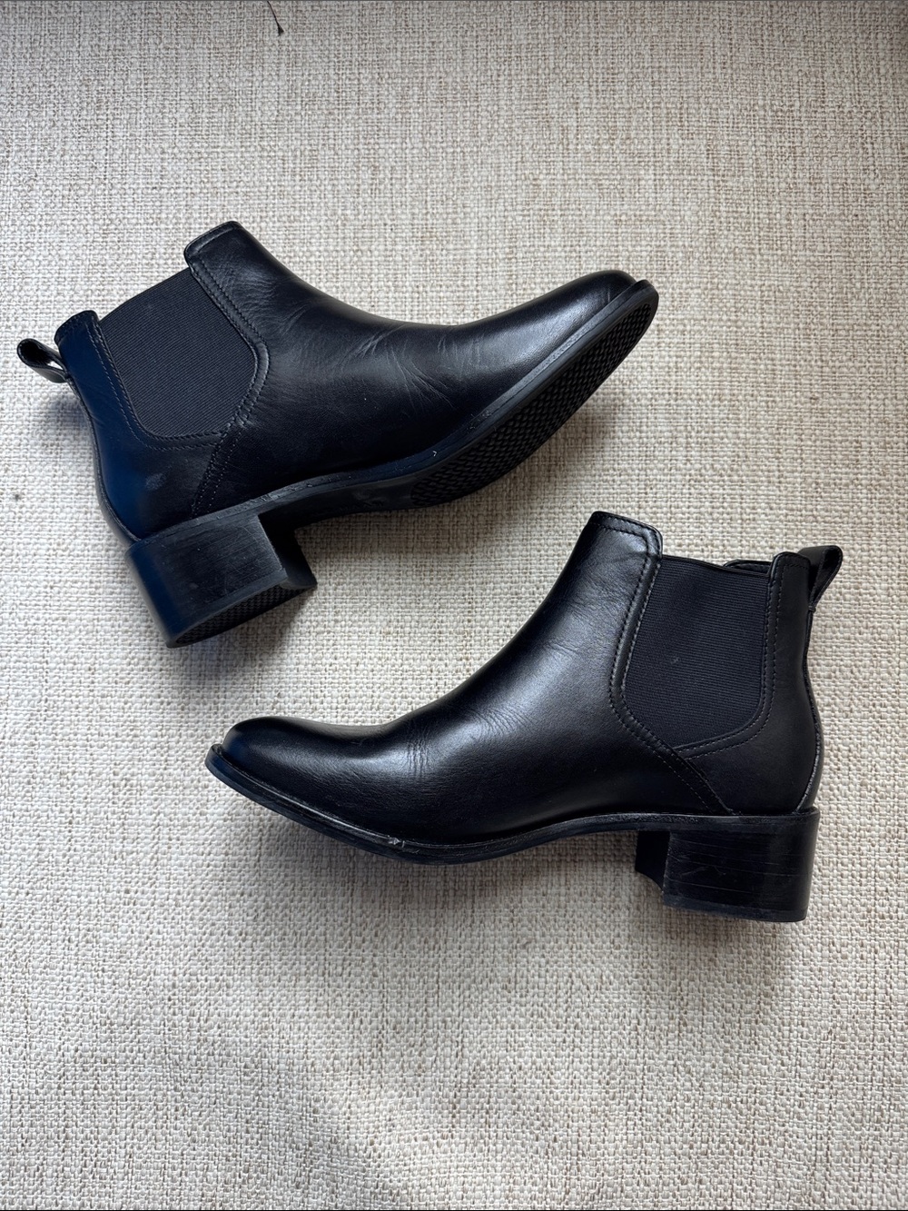 Cole Haan Women’s Classic Ankle Bootie, Black, size 9.5